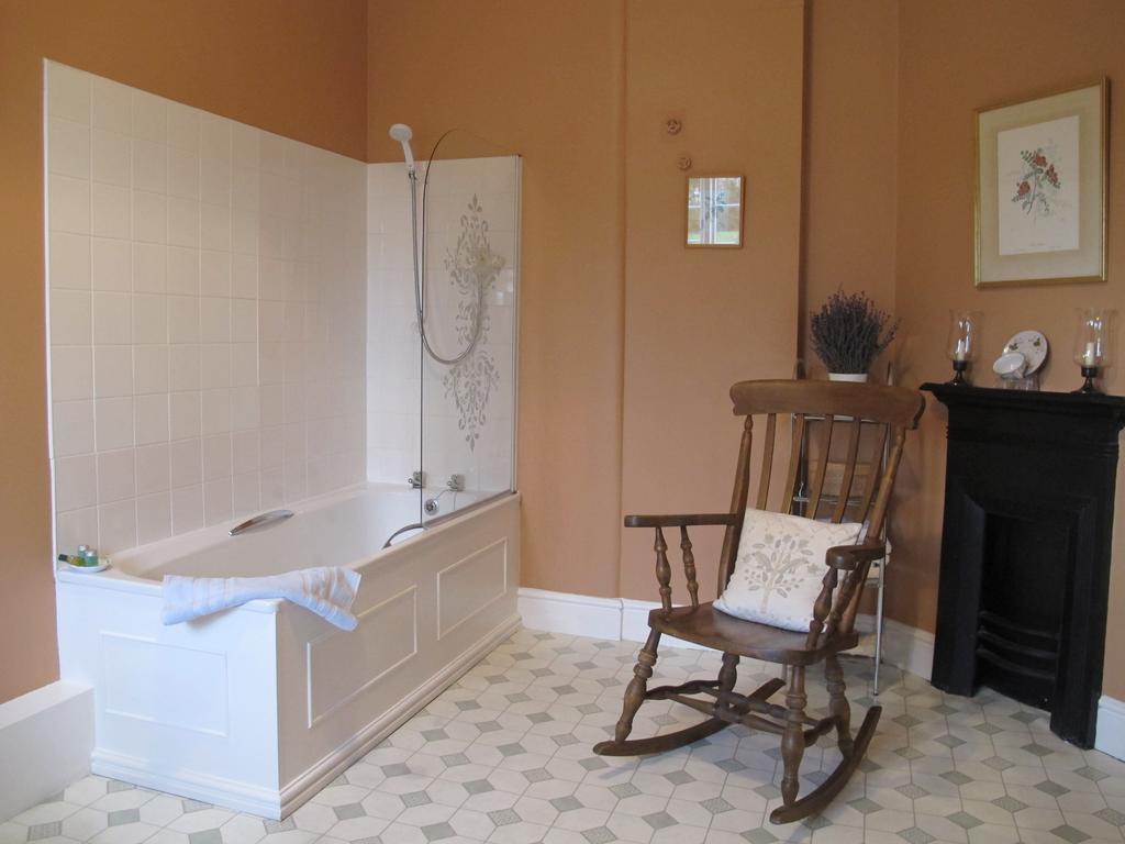 Cotton Farm Bed & Breakfast Честър Стая снимка