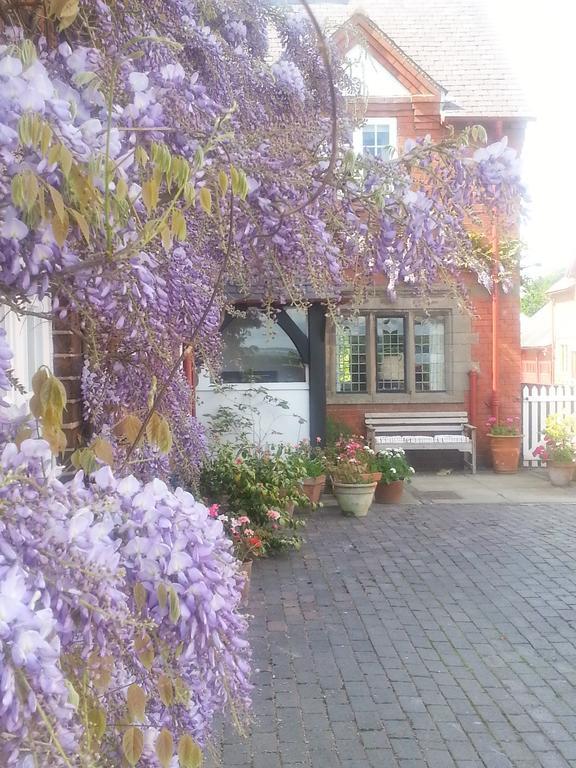 Cotton Farm Bed & Breakfast Честър Екстериор снимка